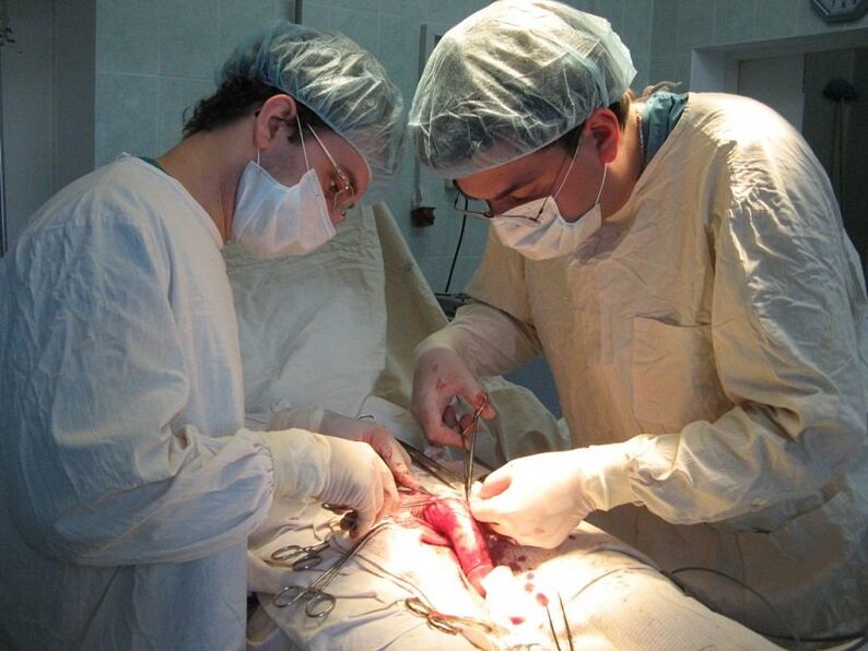 Carrying out a ligamentotomy - an operation to increase the length of the penis